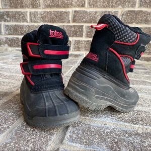 Totes Black/Red Winter Snow Boots